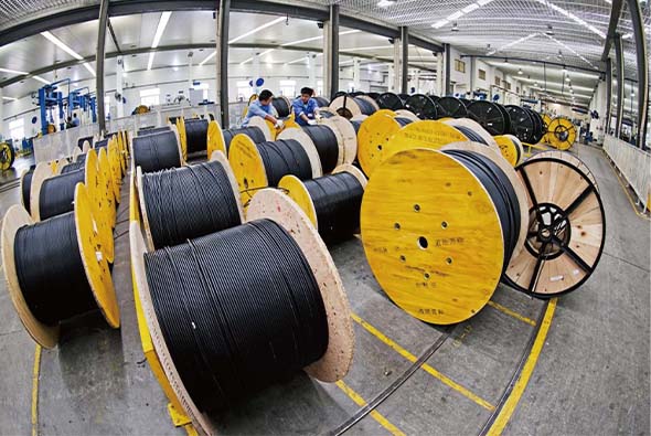 提升礦山安全:全面解析礦用阻燃光纜的重要性